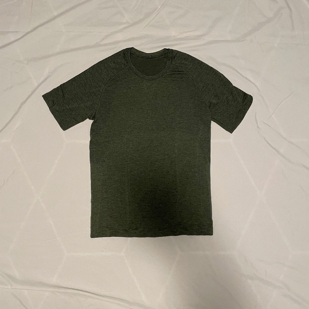 Lululemon Men's Metal Vent Tech Short Sleeve Shirt 2.0 Size XS Rainforest Green